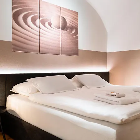 Modern In The Heart Of The City, Pleasantly Cool In Summer 22 Degrees Appartamento